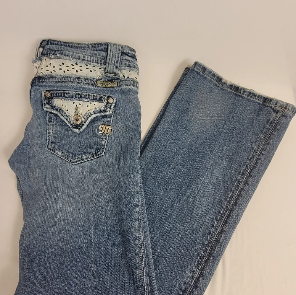 Miss Me Rare Hard To Find *White Eyelet Bootcut Jeans Size 27